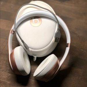 BEATs Wireless Rose Gold Headphones 2nd Gen